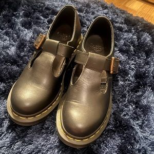 Dr. Martens Mary Janes (Sophia)
